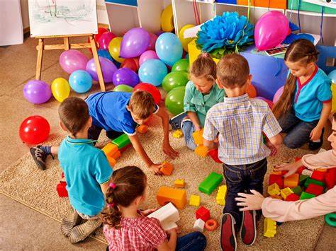 Niños de kinder aprenden jugando